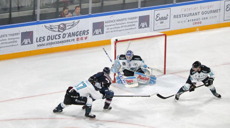Angers  4 - 1 Gap 
