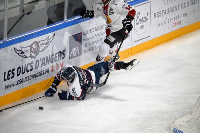 Angers  4 - 1 Chamonix 