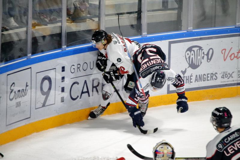 Angers  4 - 1 Chamonix 