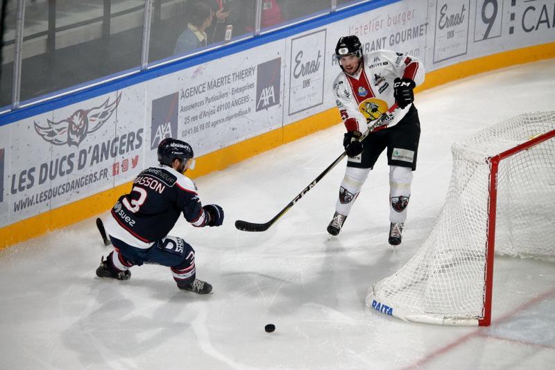 Angers  4 - 1 Chamonix 