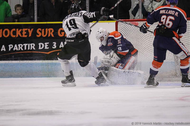 Clermont-Ferrand 2 - 4 Nantes