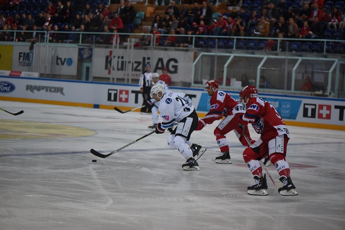 Rapperswil-Jona 4 - 2 Fribourg