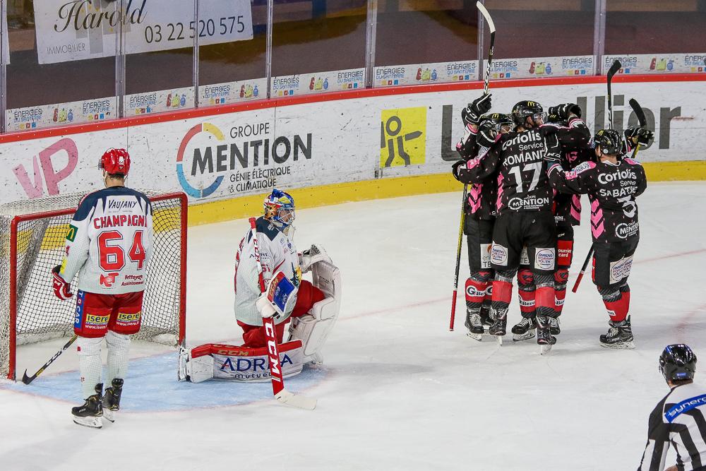 Amiens  3 - 4 Grenoble 
