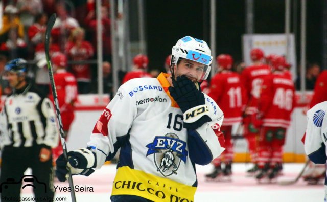 Photo hockey match Lausanne - Zug le 22/10/2019