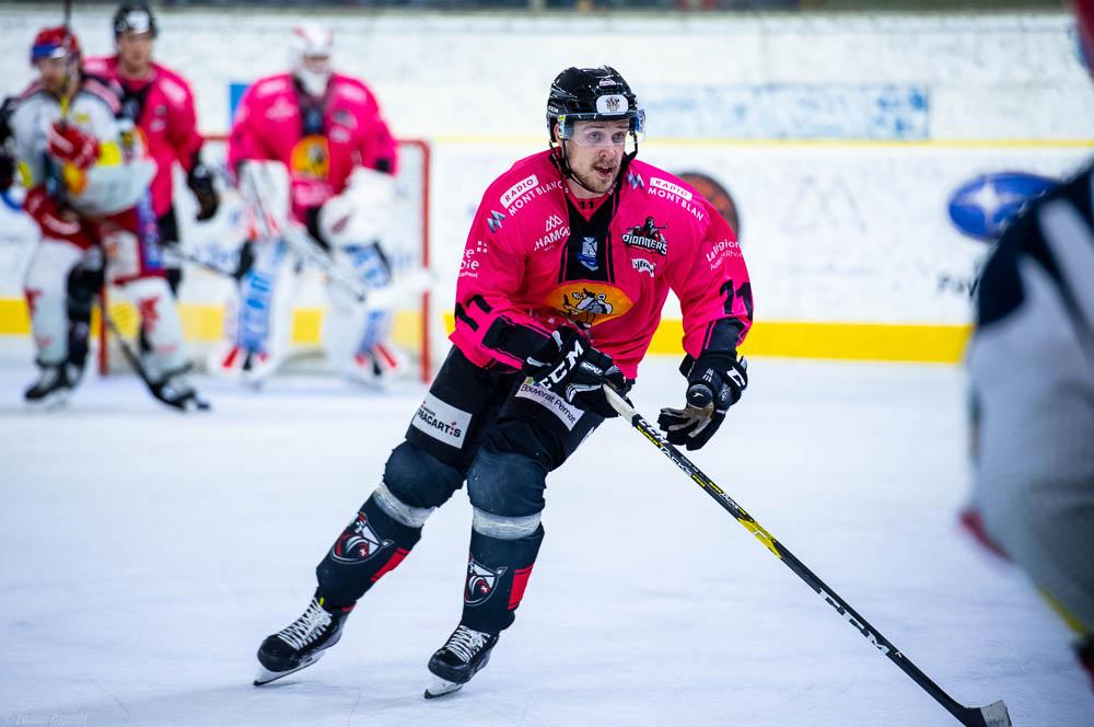Chamonix  3 - 6 Grenoble 