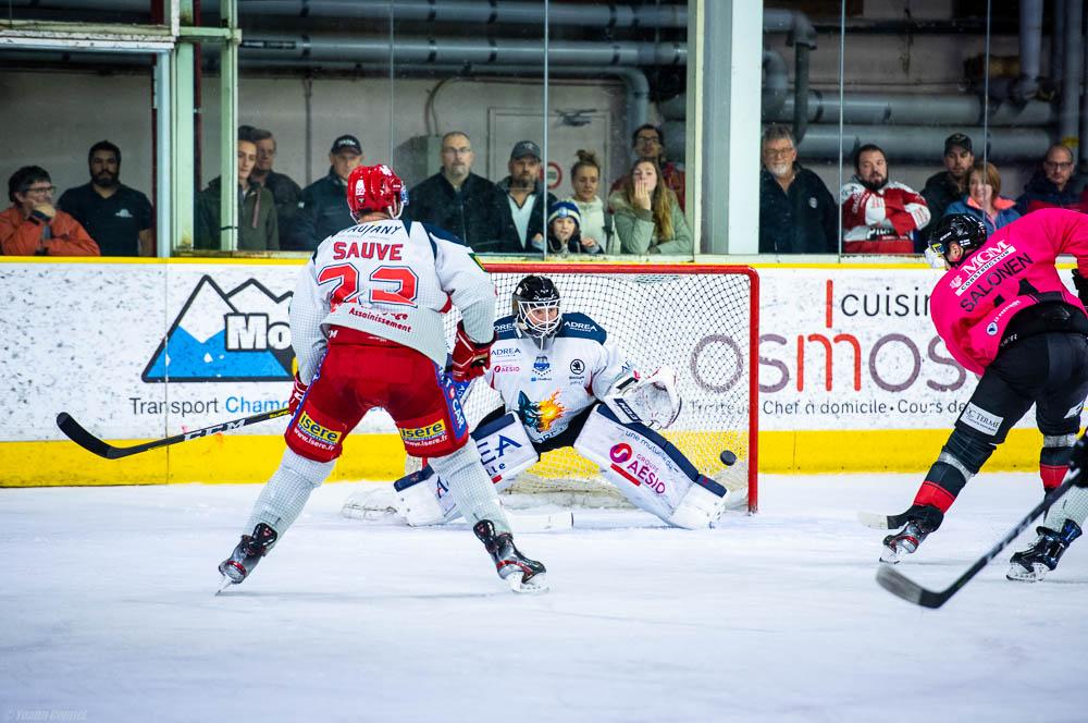 Chamonix  3 - 6 Grenoble 