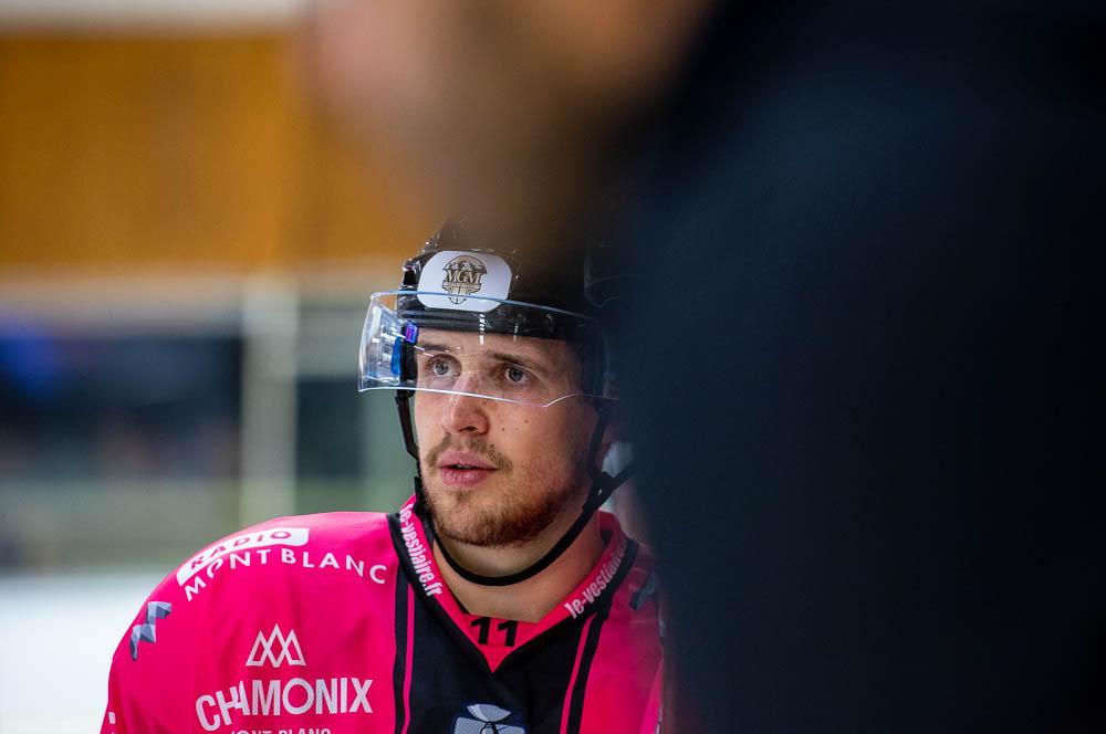 Chamonix  3 - 6 Grenoble 