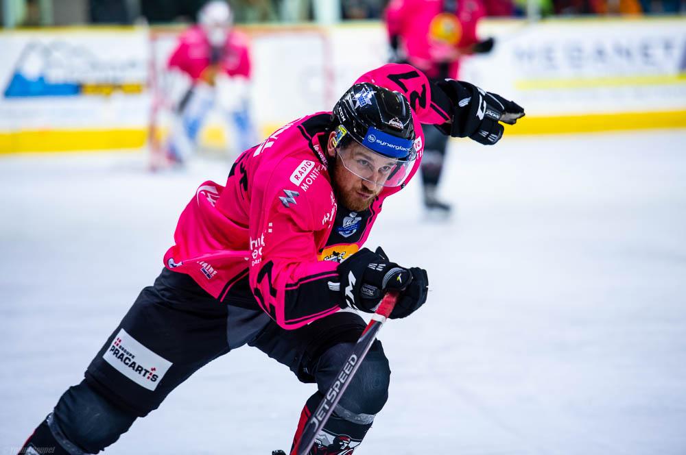 Chamonix  3 - 6 Grenoble 