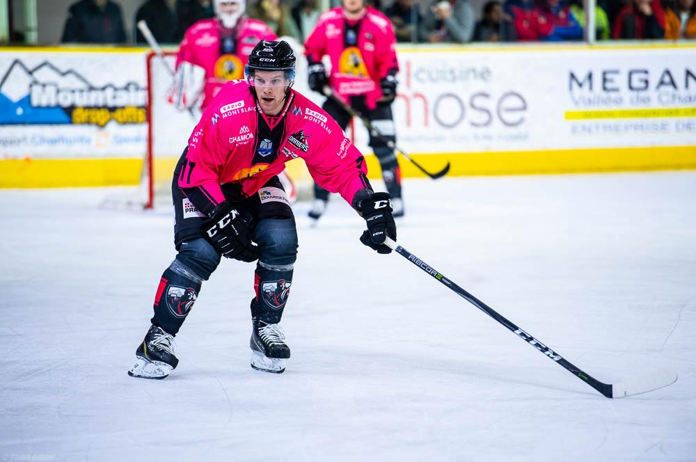 Chamonix  3 - 6 Grenoble 