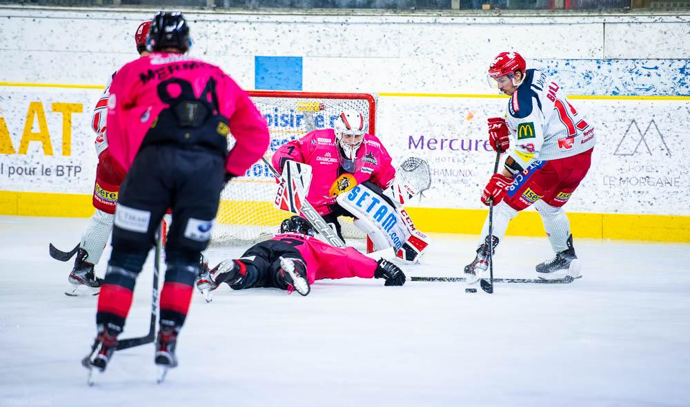 Chamonix  3 - 6 Grenoble 