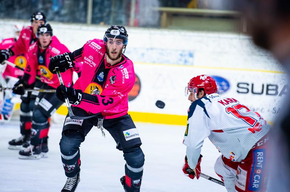 Chamonix  3 - 6 Grenoble 