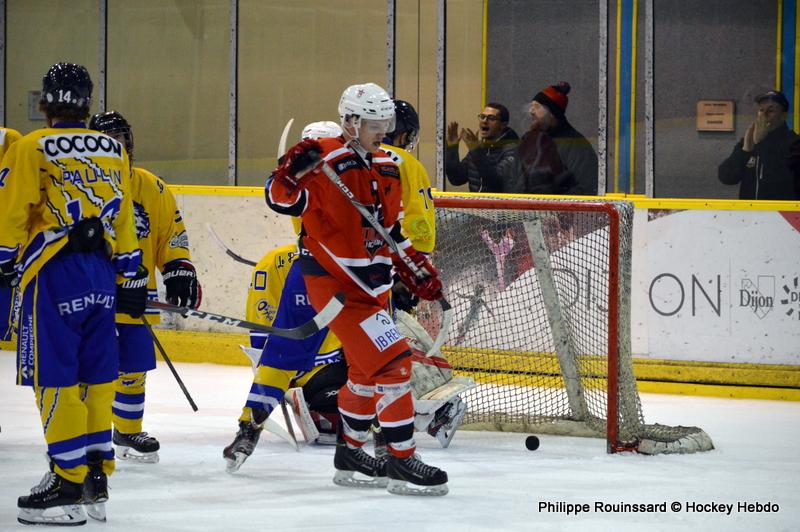 Dijon  12 - 0 Compiègne