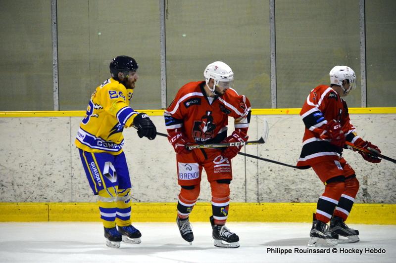 Dijon  12 - 0 Compiègne