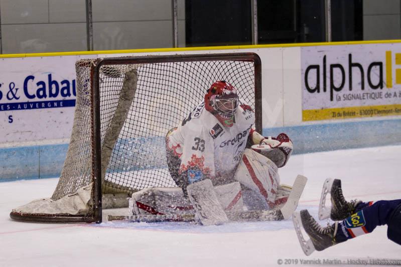 Clermont-Ferrand II 0 - 5 Poitiers