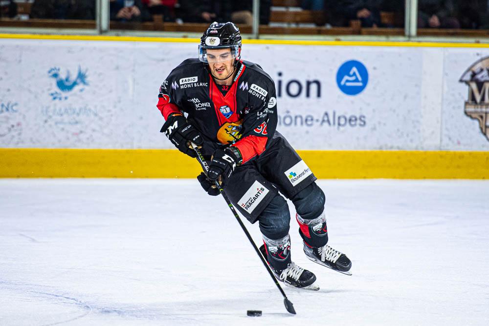 Chamonix  6 - 3 Angers 