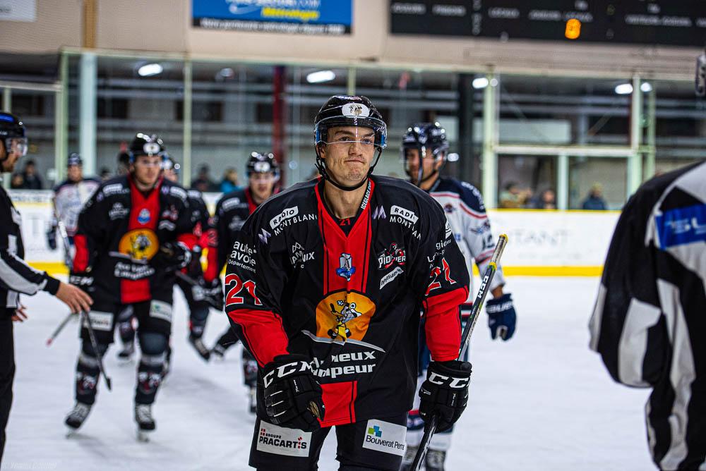 Chamonix  6 - 3 Angers 