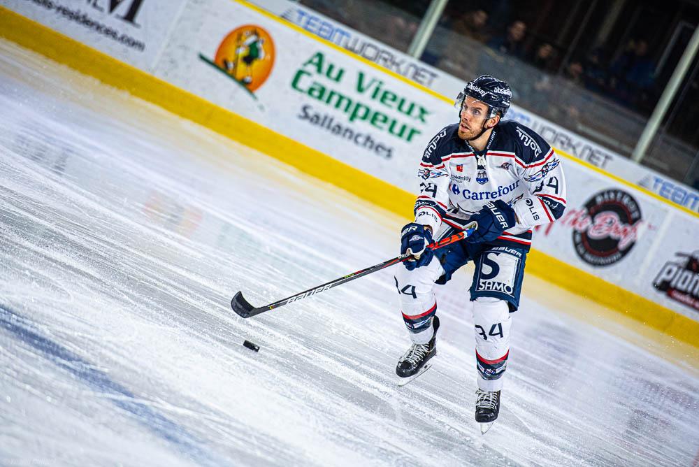 Chamonix  6 - 3 Angers 