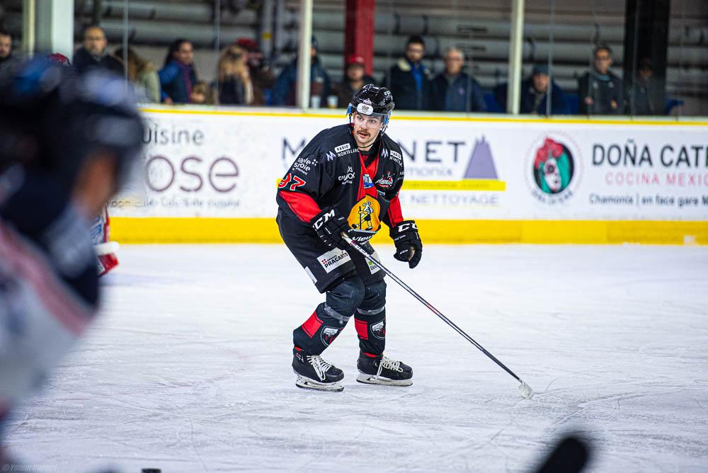 Chamonix  6 - 3 Angers 