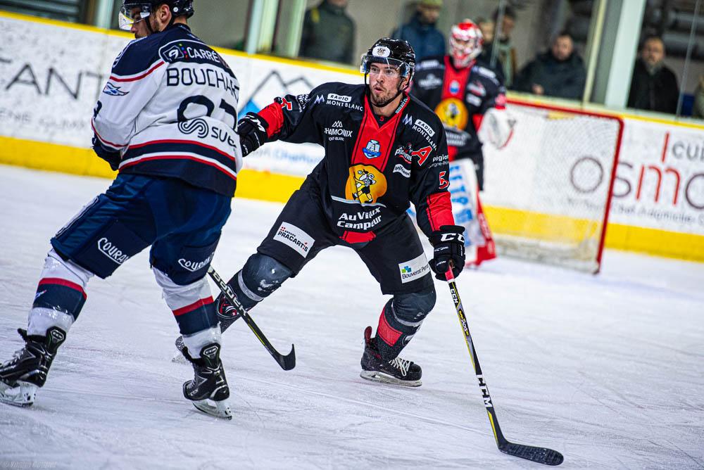 Chamonix  6 - 3 Angers 
