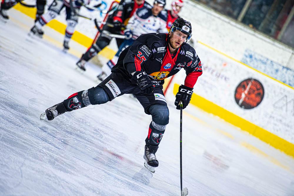 Chamonix  6 - 3 Angers 