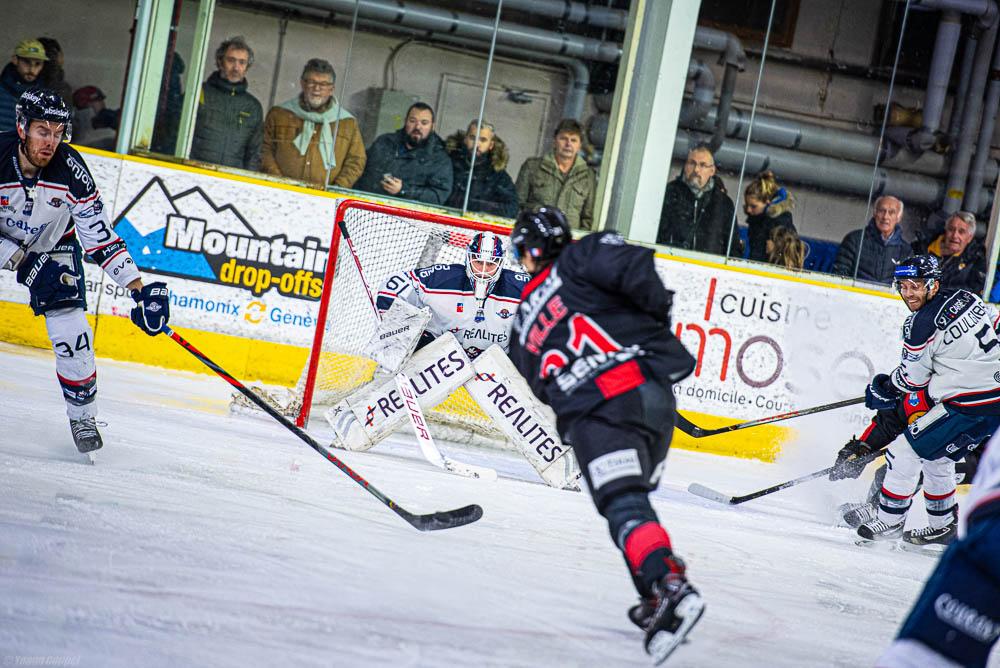 Chamonix  6 - 3 Angers 