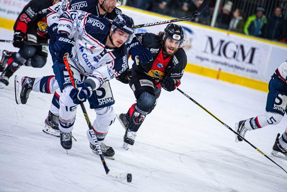 Chamonix  6 - 3 Angers 