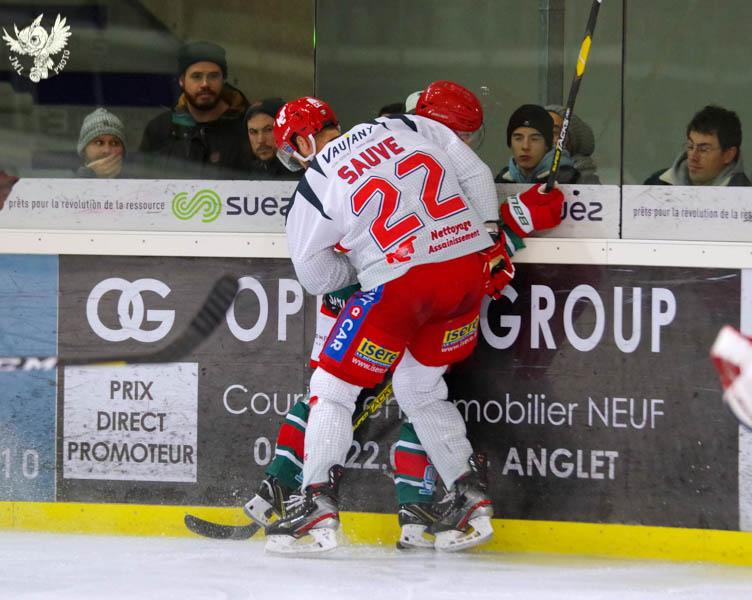 Anglet 2 - 3 Grenoble 