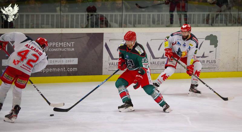 Anglet 2 - 3 Grenoble 