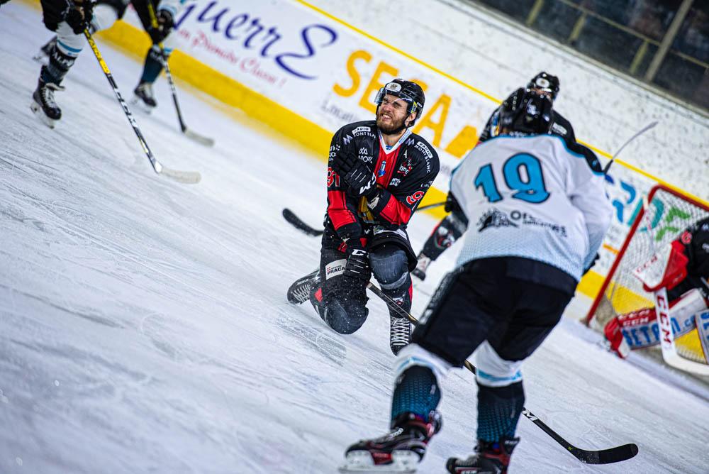 Chamonix  4 - 3 Gap 
