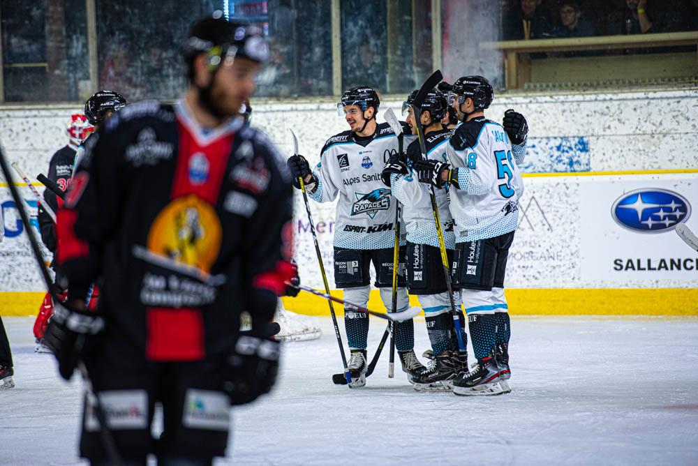 Chamonix  4 - 3 Gap 