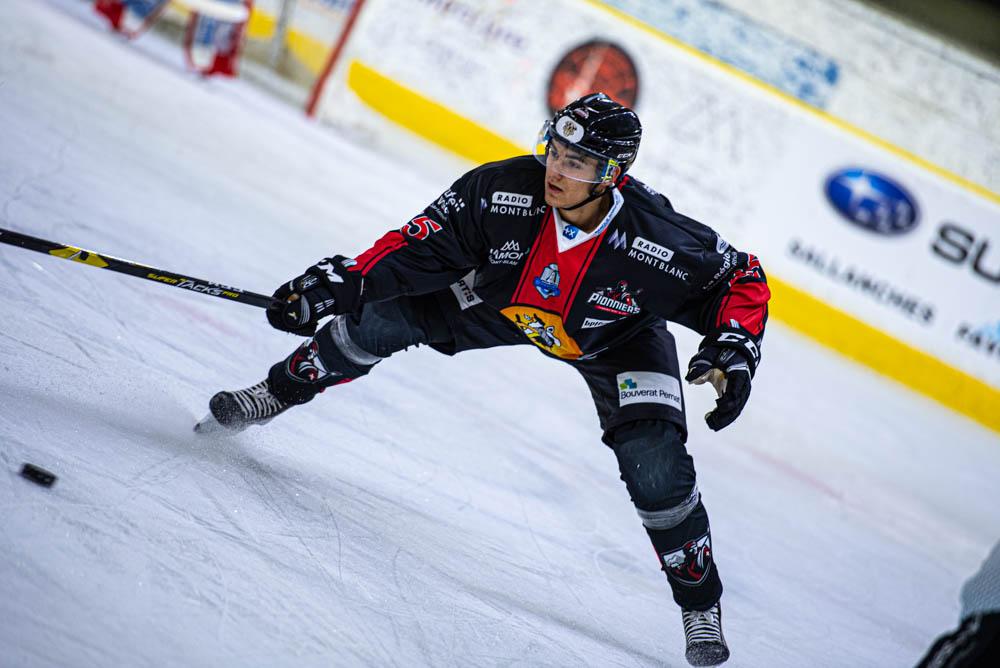 Chamonix  4 - 3 Gap 