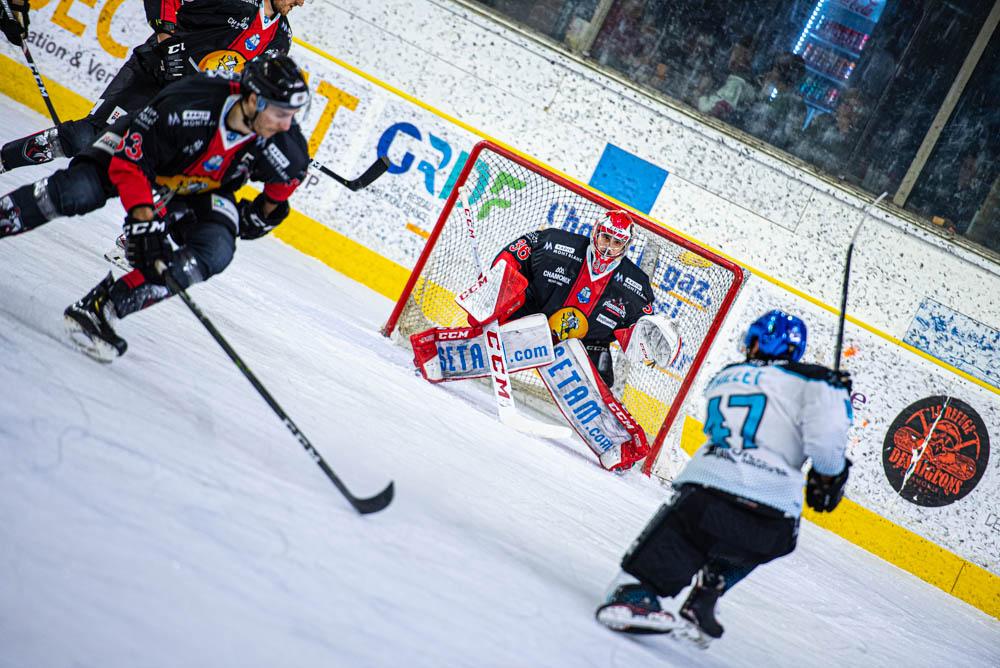Chamonix  4 - 3 Gap 