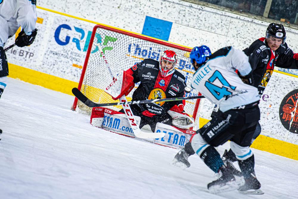 Chamonix  4 - 3 Gap 