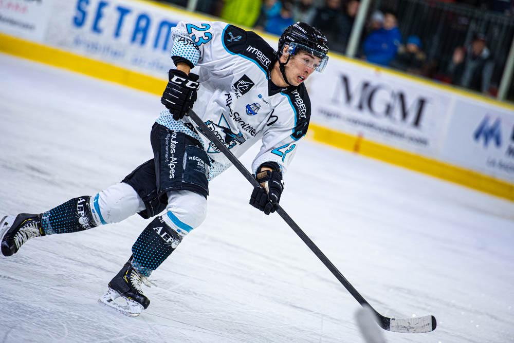 Chamonix  4 - 3 Gap 