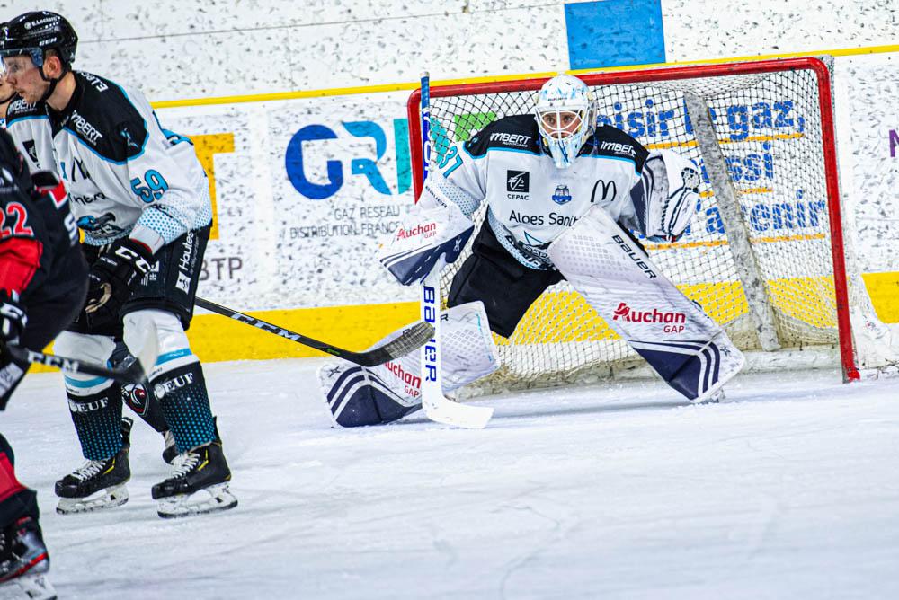 Chamonix  4 - 3 Gap 