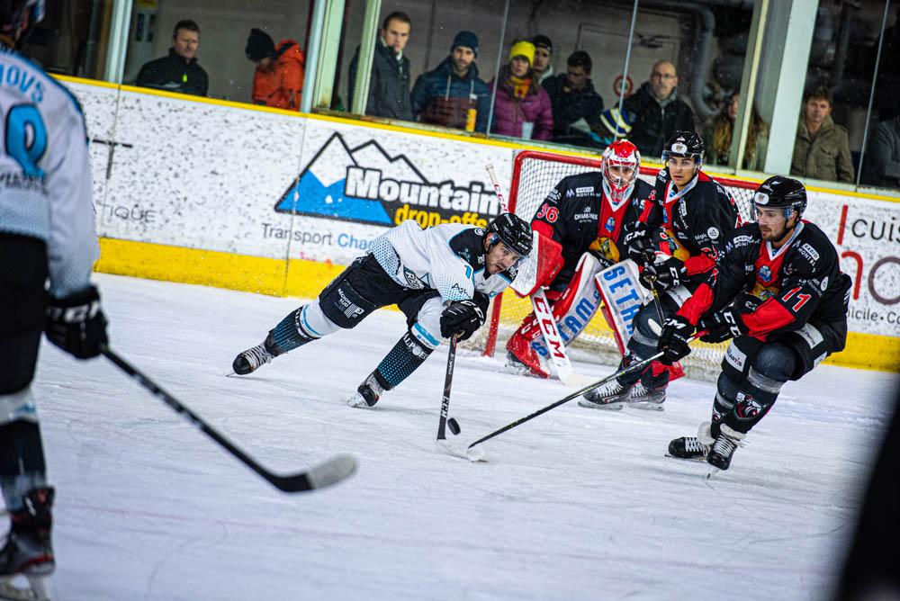 Chamonix  4 - 3 Gap 