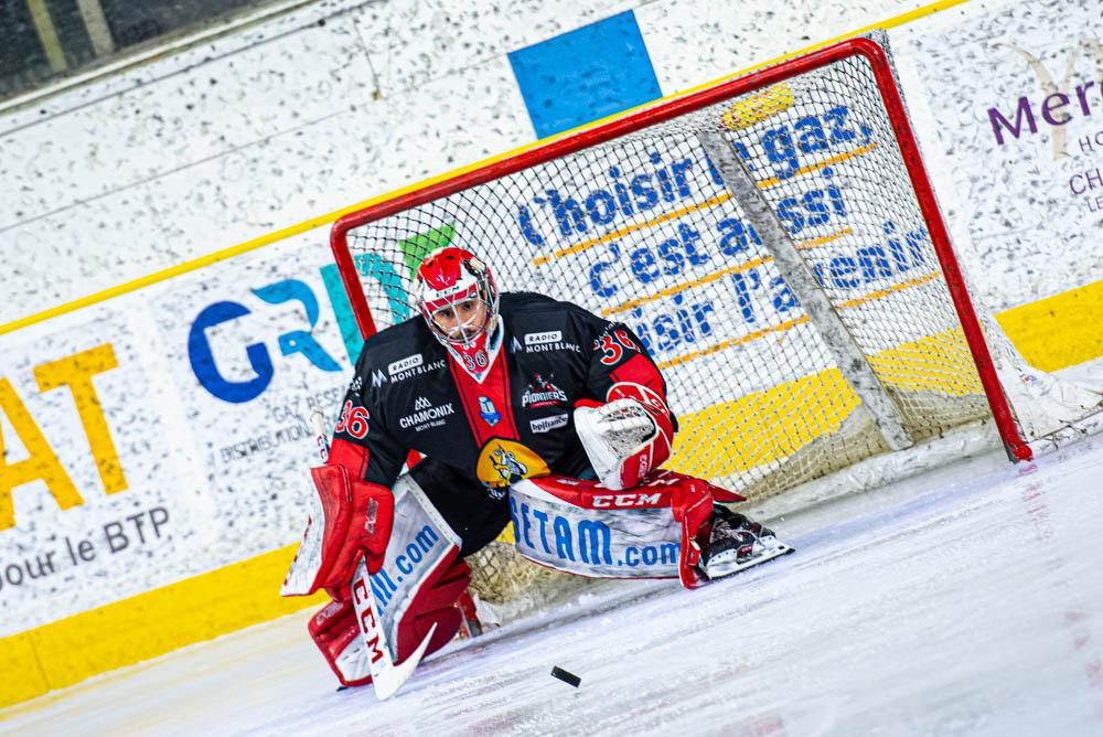 Chamonix  4 - 3 Gap 