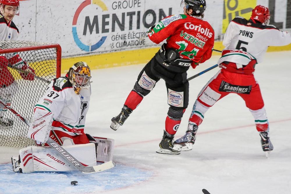 Amiens  8 - 2 Anglet