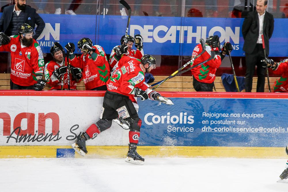 Amiens  8 - 2 Anglet