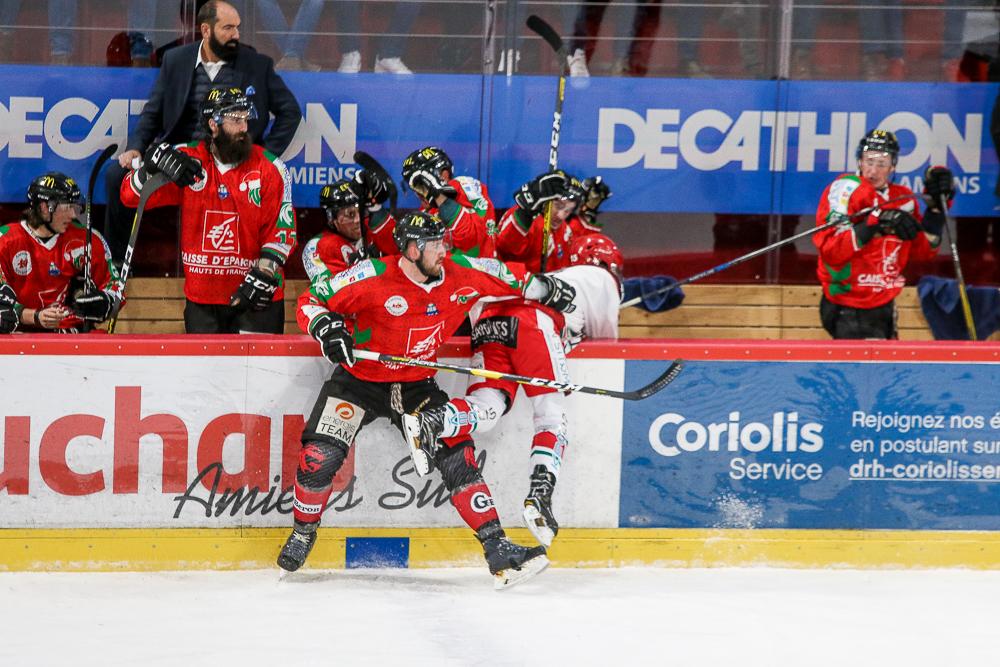 Amiens  8 - 2 Anglet