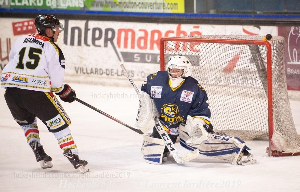 Villard-de-Lans II 0 - 3 Nimes