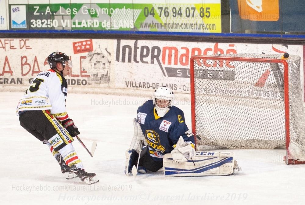 Villard-de-Lans II 0 - 3 Nimes