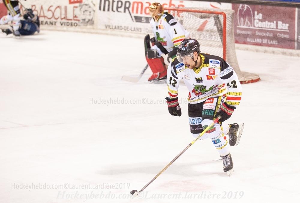 Villard-de-Lans II 0 - 3 Nimes