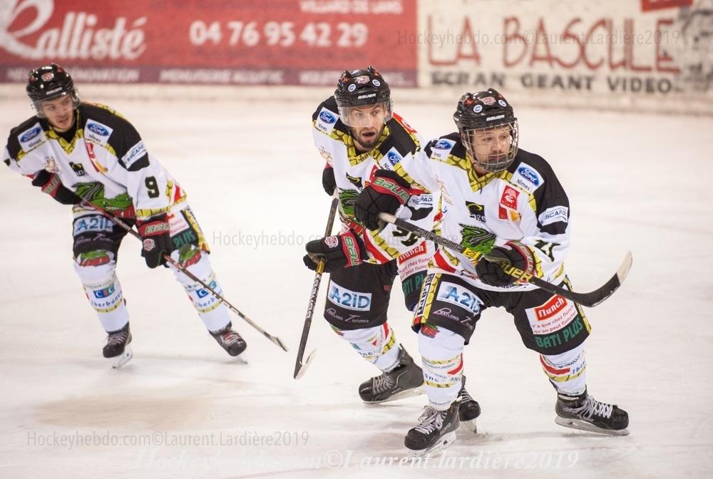 Villard-de-Lans II 0 - 3 Nimes