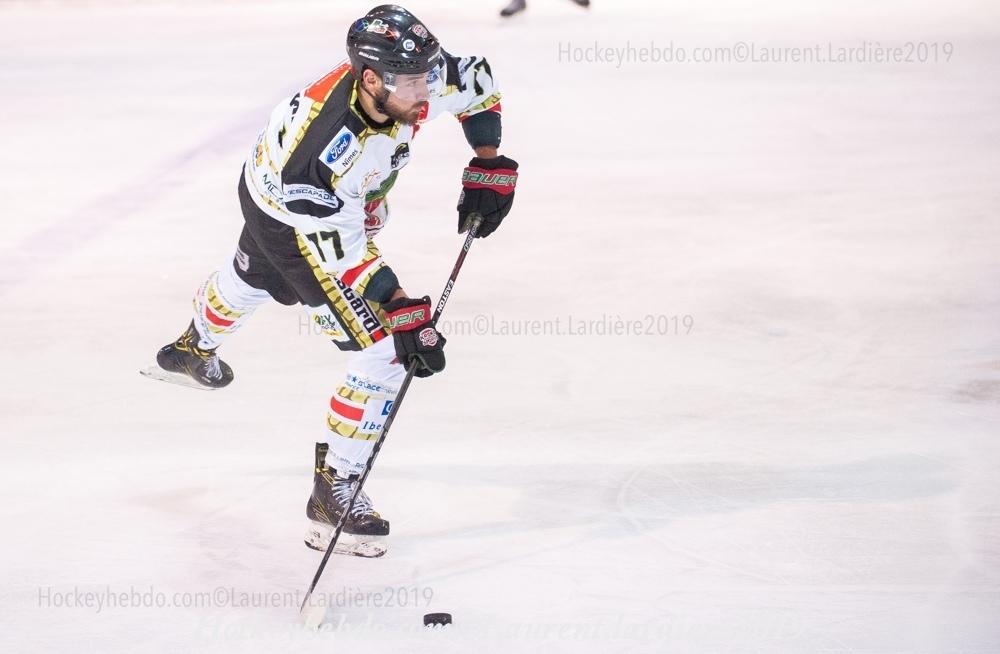Villard-de-Lans II 0 - 3 Nimes