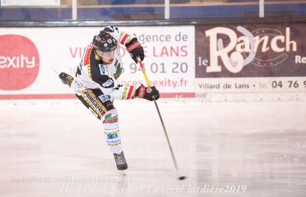 Villard-de-Lans II 0 - 3 Nimes