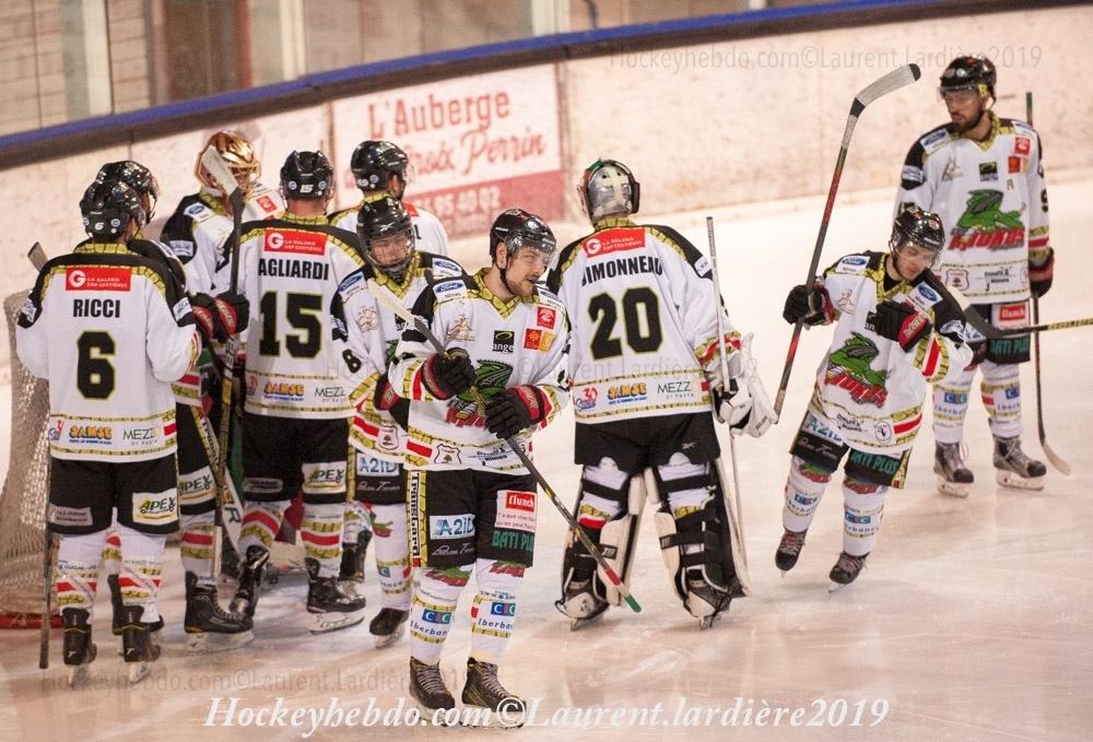 Villard-de-Lans II 0 - 3 Nimes