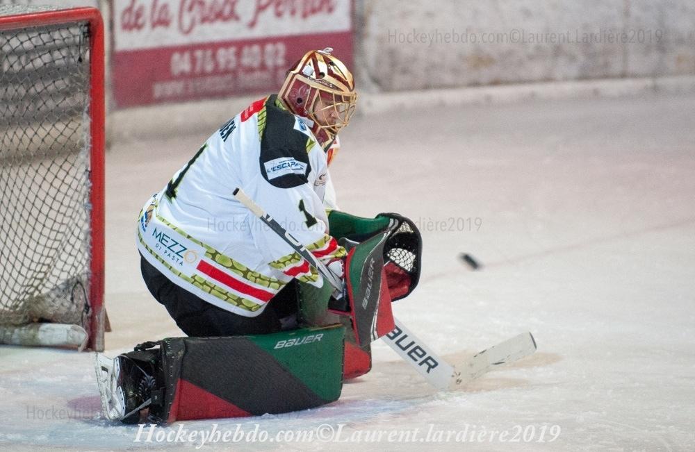 Villard-de-Lans II 0 - 3 Nimes