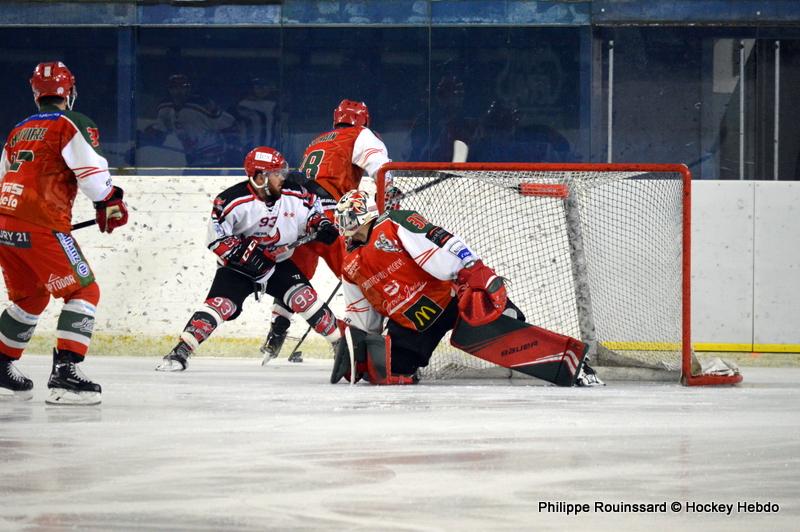 Mont-Blanc 4 - 3 Neuilly/Marne