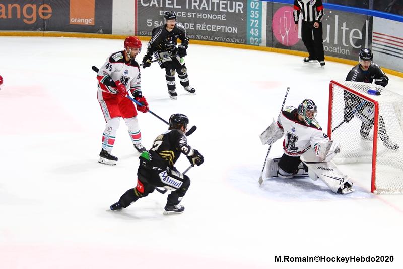 Rouen 3 - 0 Anglet